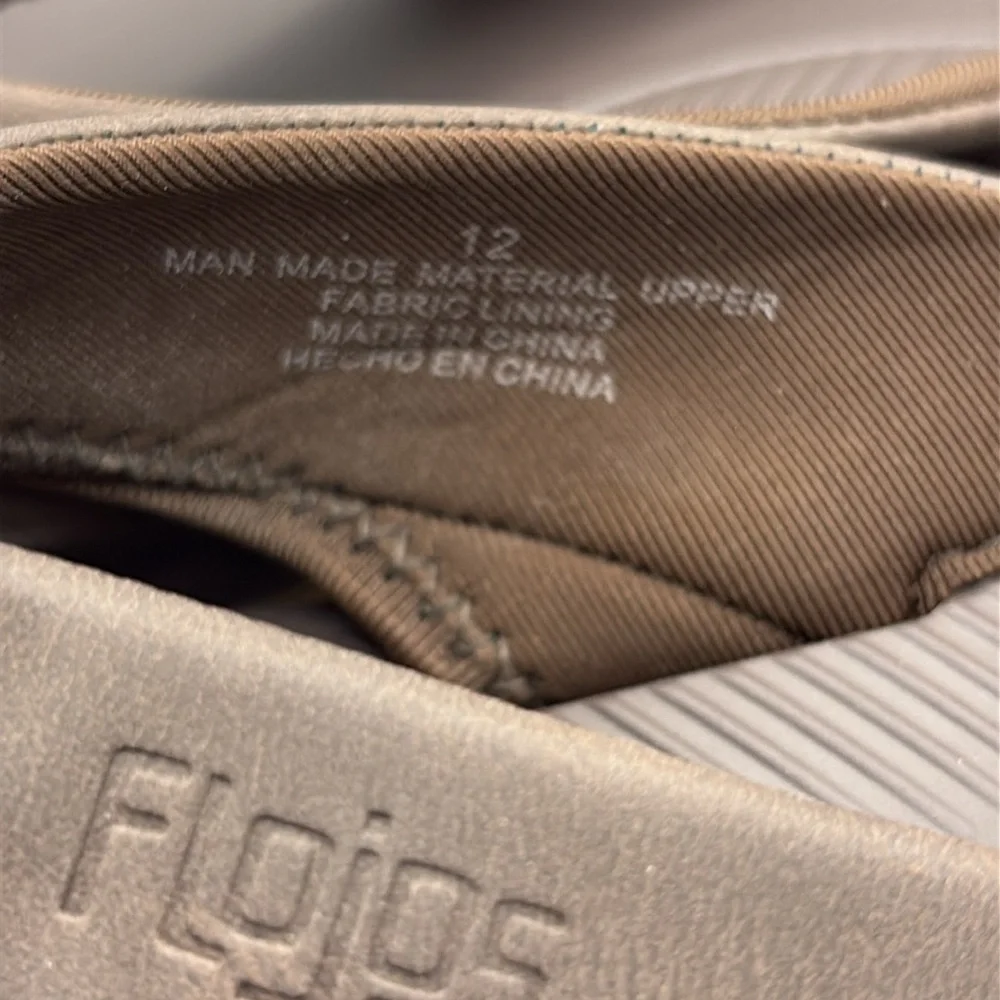 Flojos Brown Men’s Flip Flops size 12 new without tags